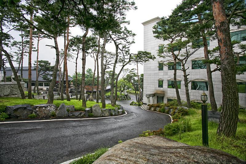 Gunsan River Hill Tourist Hotel Экстерьер фото