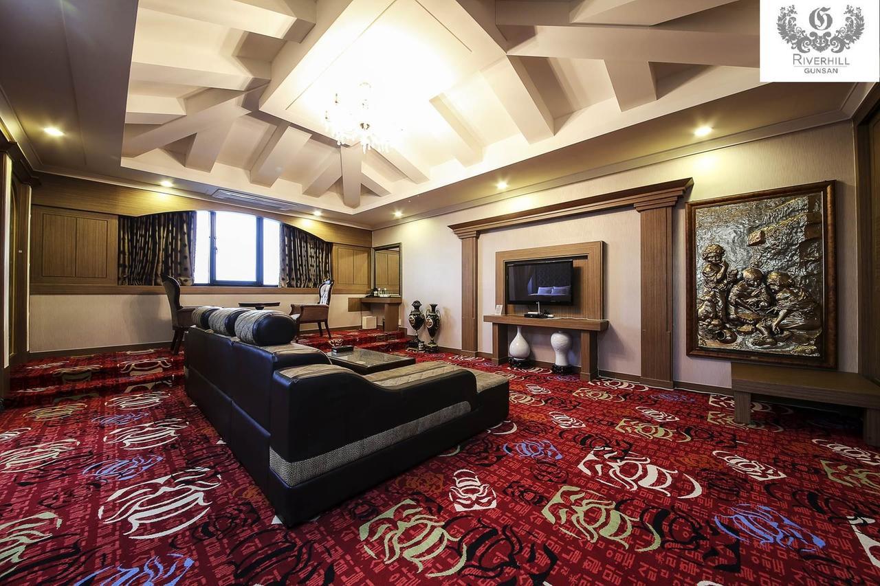 Gunsan River Hill Tourist Hotel Экстерьер фото